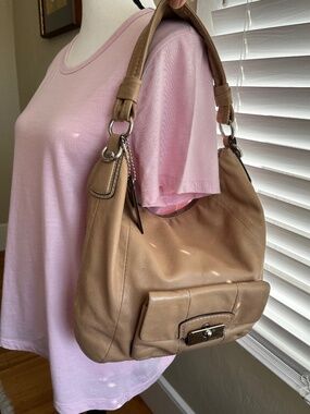 AUTHENTIC COACH Kristin #14783 Biege/Ivory Leather Hobo & Crossbody Bag